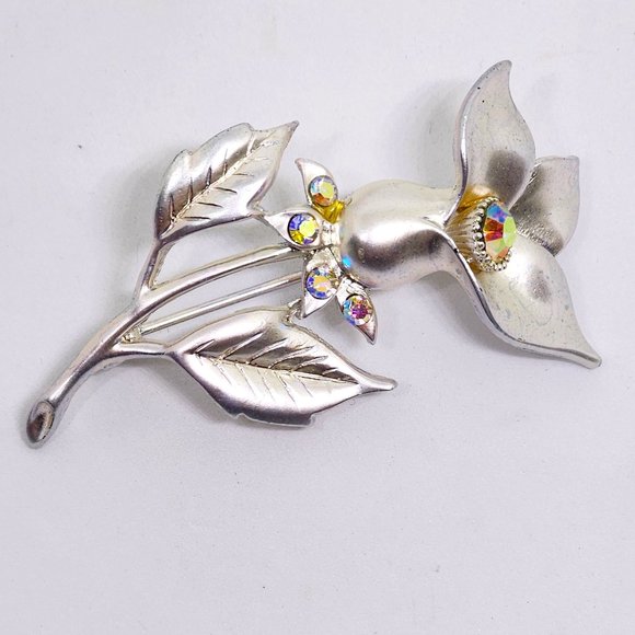 Vintage Silver Flower Pin with Aurora Borealis Rhinestones Pin Brooch - Picture 3 of 8
